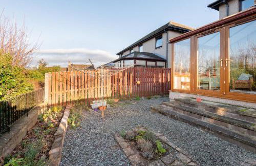 Spacious 3 Bedroom Retreat for up to 6 - Foto 2