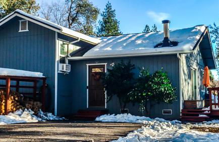 NEW! Cozy & Secluded House w/Deck - Near Yosemite! - Foto 31