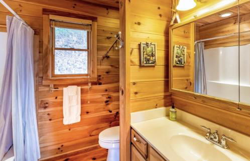 4 Bed 4 Bath Vacation home in Sylva - Foto 18