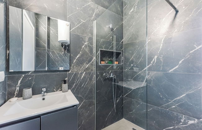 Central Main Square 2 - Photo 18