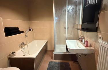 Exklusives und stilvoll eingerichtetes Apartment für Erwachsene - Foto 5