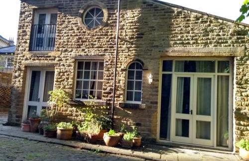 Edgerton coach house, Detached cottage in town, Spacious rustic charm - Foto 1