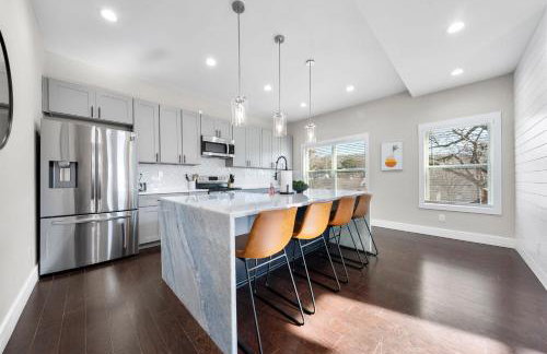 New Luxury Family Friendly Home Centrally Located - Foto 1