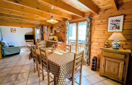 Chalet confortable avec 4 chambres, cheminée, grand terrain, proche pistes et lac - Foto 14