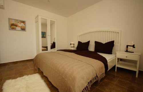 Villa Ludilo mit 4 Apartments in Poljica - Marina bei Trogir Split - Photo 40