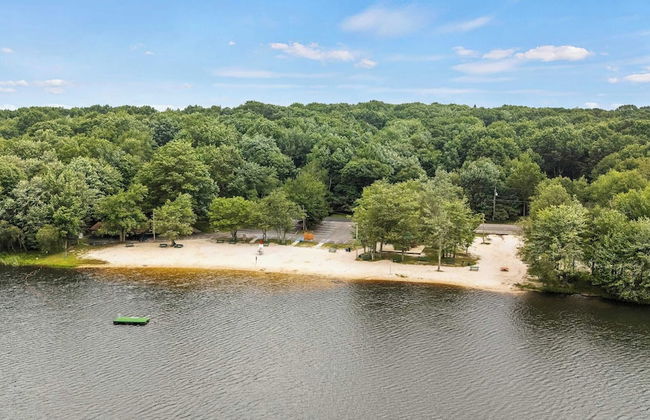 The Nest at Brier Crest by Avantstay Game Room, Expansive Deck & Fire Pit - Photo 23