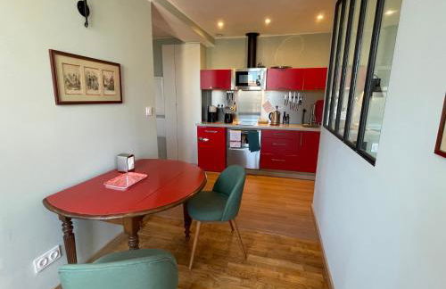 Appartement mignon calme douillet ascenseur clim étage élevé proche parking et toutes commodités au coeur du Toulon historique - Photo 8