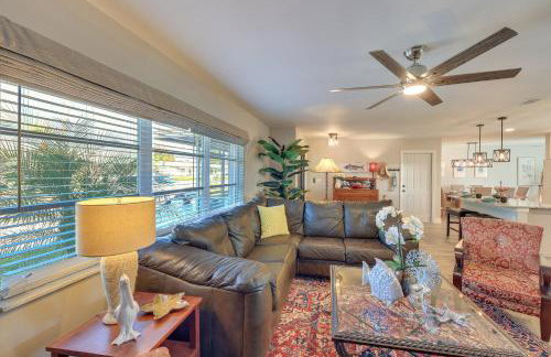 Waterfront Home w/ Boat Dock & Bar in N Fort Myers - Foto 10