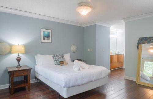 Pet-Friendly Beach Getaway, Relax by the Bay! - Foto 12