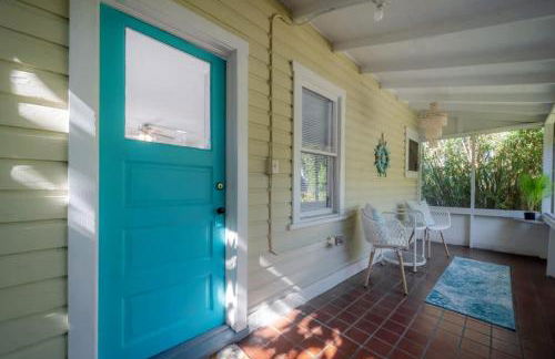 Serene Beachy Bungalow with Large Screened Porch! - Foto 18