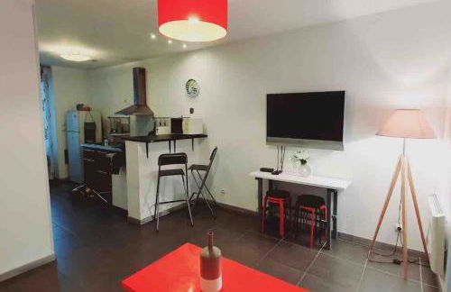 HOMEYPIC T3 en rez de jardin proche de Lyon - Foto 2