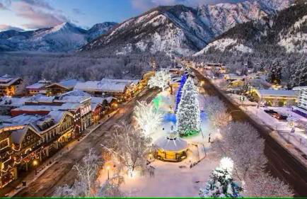 Luxe Bavarian Retreat - in Town with Hot Tub - Foto 71