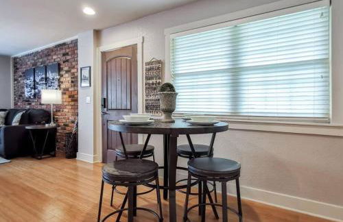 Amazing Locale 2KingBR 1BTH - Photo 18