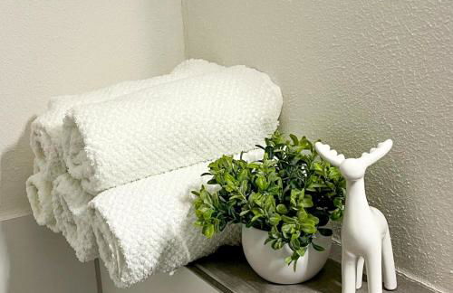 StayZen Holz & Hirsch Deluxe Hideaway zentral mit Parkplatz - Foto 25