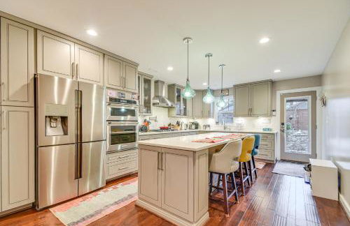 2 Mi to Duke and Dtwn Durham Modern Home with Patio! - Foto 3