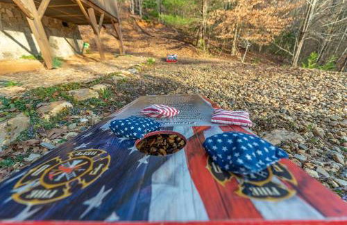 Fully Stocked Cabin Retreat w/ Game Room & Pond! - Foto 29