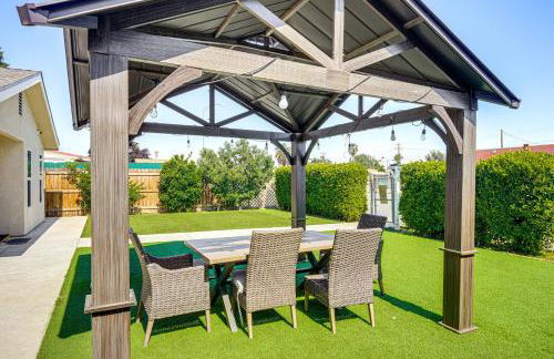 1 Mi to Rabobank Arena Home with Gazebo! - Photo 32