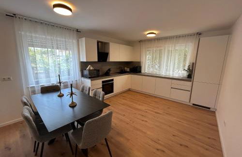 KJ Ferienwohnung bis 10P-Zentral-Garten-WIFI-Parken-Grill - Foto 14