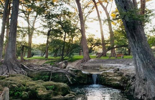 DH RIVER LODGE! Gather your herd here! - Foto 29