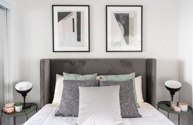 QuickStay Two-Bedroom Condo - Photo 23