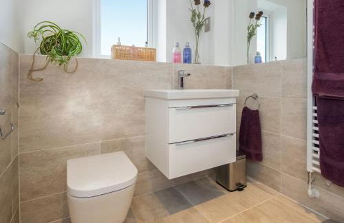 Thistledown - Photo 9