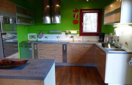 Chalet indépendant avec jardin et accès piscine près de St Pourçain - FR-1-489-151 - Foto 5