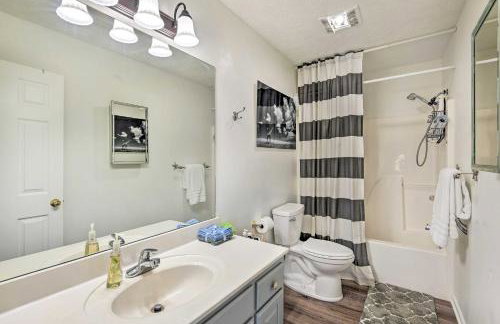 Normandy Home with Yard about 2 Mi to Lake - Foto 14