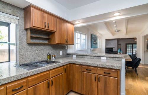 4 Bedroom house large pool & spa in prime location - Foto 14