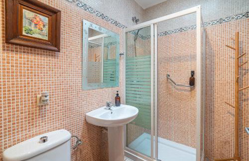 Casa familiar junto al lago con zona de juegos, cine y BBQ - Foto 25