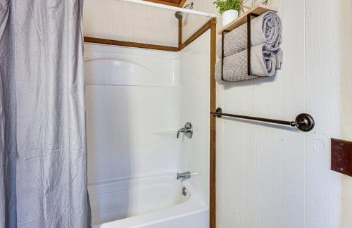 Smoky Mountain Cabin with Fire Pit and Stunning Views! - Foto 19