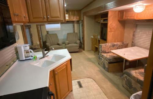 Platte-Camper in Woods w/FirePit & Hot Tub Access - Foto 7