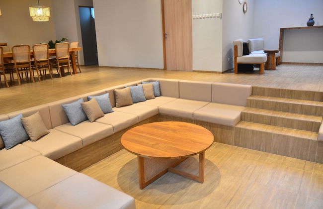 Maplewood Mountain 9BR with Heated Pool - Photo 23