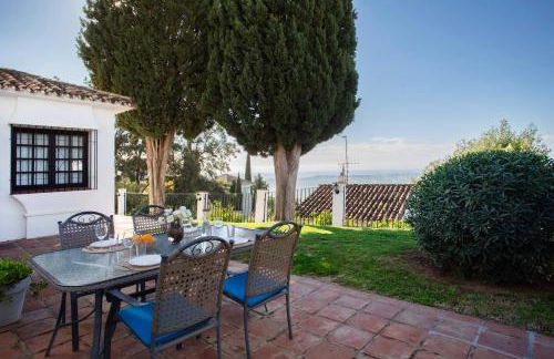 Beautiful house with garden & views in Mijas - Photo 13