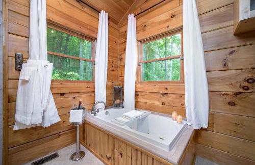Wooded Retreat with Views in Highlands-Cashiers Area - Foto 14