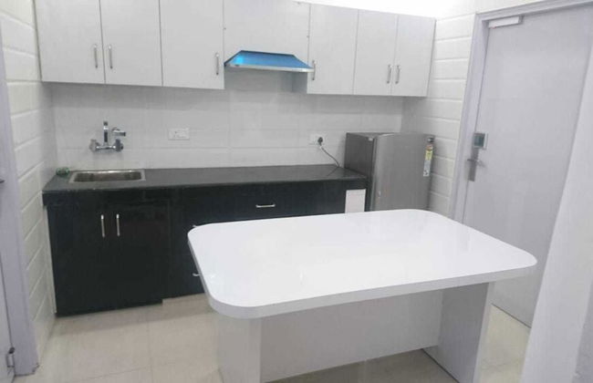 Atul's Europa Apartments - Foto 37