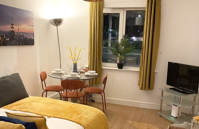Captivating 1bed Citycentre Apartment With Parking - Photo 8
