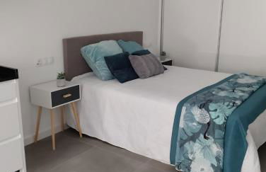 Alba Home , junto al estadio fútbol y Ribera - Foto 9