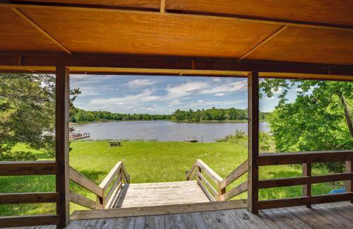 Cabin on Lake Raymond Gary with Dock, Grill and Views! - Foto 20