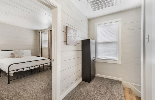 Stockyards- 4min Pet Friendly 3BR Luxe Gem - Foto 45