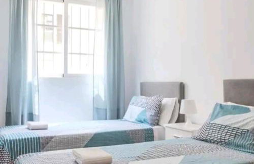 Apartamento con patio y piscina cerca de Sevilla - Photo 30