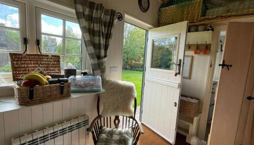 Beautiful Shepherd's Hut - Lois Weedon - Foto 3