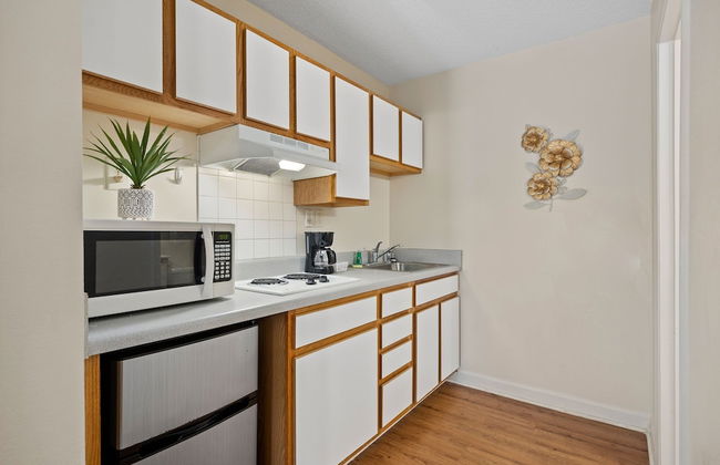 Affordable Suites Charlottesville - Photo 14