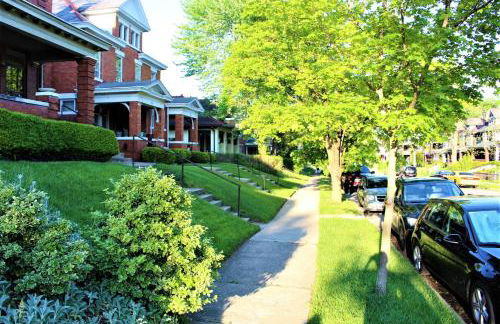 Modern 2BR near DT, 8min walk to Park&Conservatory - Foto 27