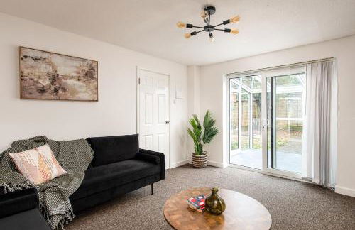 Long Stays-Sleeps 9-Parking-By FabAccommodation - Foto 21