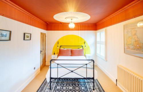 The Railway Inn MK - Victorian 3-Bedroom Home with Sauna, Jacuzzi Bath, FAST WI-FI & Free Parking - Foto 3