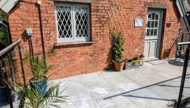 The Coach House Apartment at Cefn Tilla Court, Usk - Foto 2