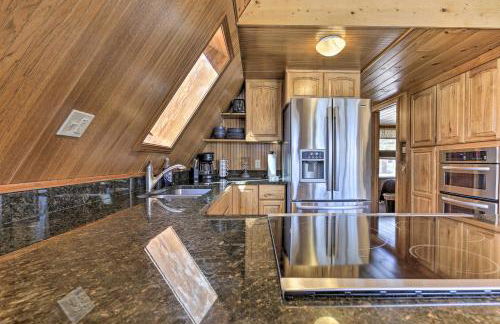 A-Frame Cabin with Private Boat Dock! - Foto 12