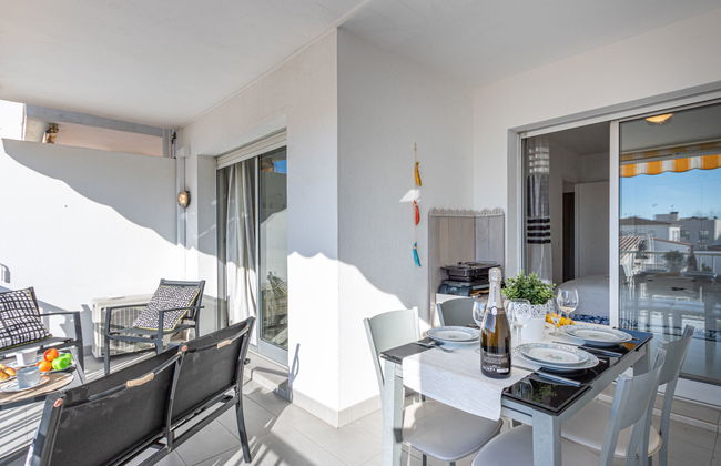 2 bedroom Apartment in Castelló d'Empúries - Photo 16