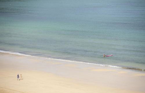 Emerald - Stunning Views - Free Parking and WiFi - Coffee Machine - Foto 11