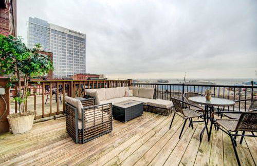 Waterfront Cleveland Apt about 1 Mi to Downtown - Foto 1